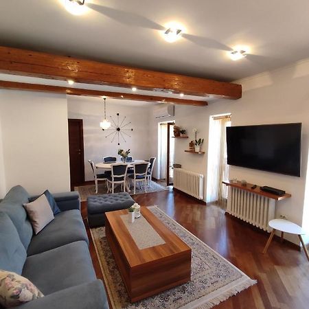 Deluxe Apartment Lejla - Free Garage Parking Sarajevo Bagian luar foto