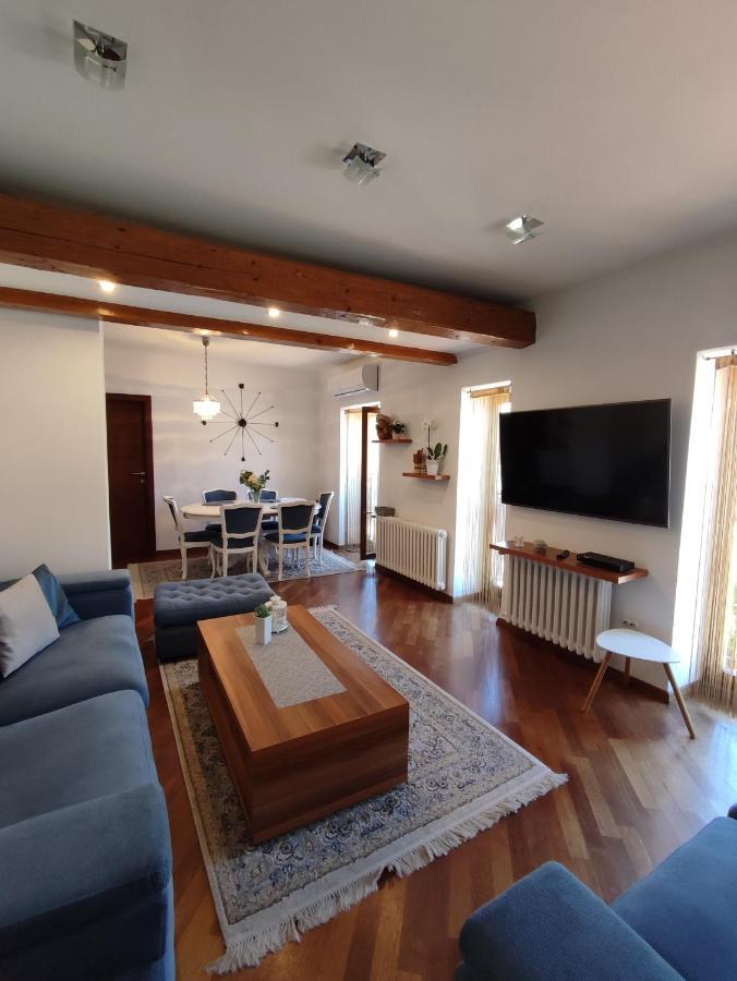 Deluxe Apartment Lejla - Free Garage Parking Sarajevo Bagian luar foto