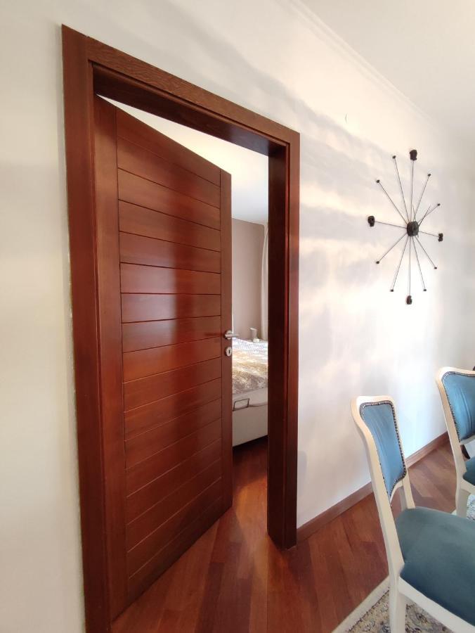 Deluxe Apartment Lejla - Free Garage Parking Sarajevo Bagian luar foto